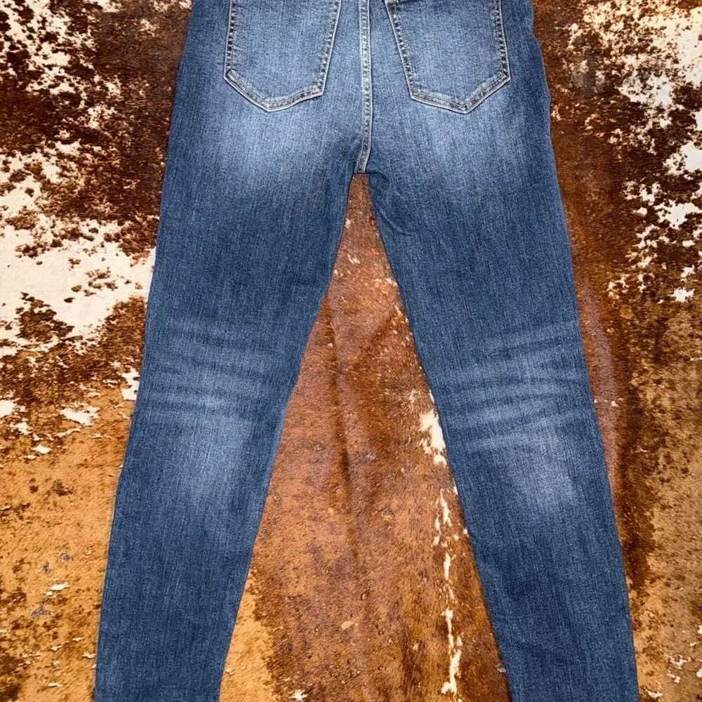 Sneak Peek Women's Blue skinny Jeans size 9